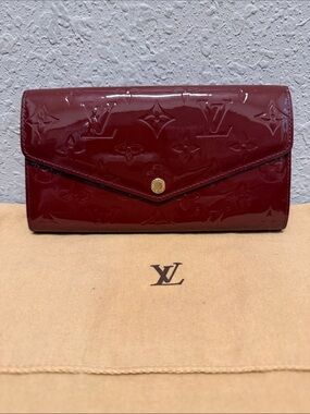 Louis Vuitton Vernis Patent Envelope Wallet in Burgundy Red